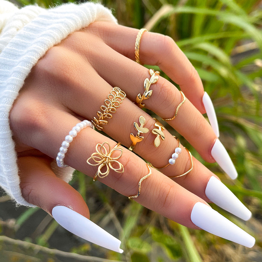 Openwork Flower Rings – Glossy Gold Stacking Set