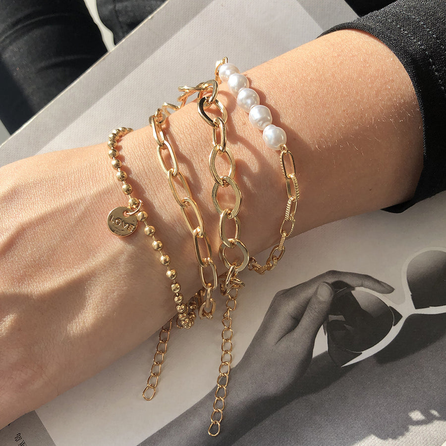 Geometric Pearl Bracelet – Retro Vintage-Inspired Design